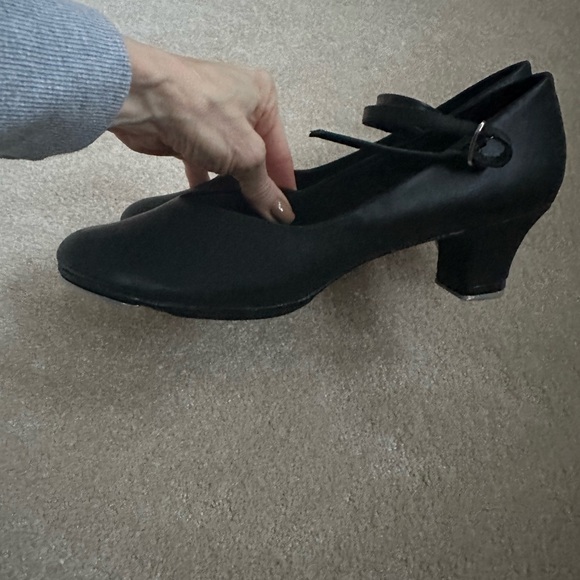 So Danca Tara TA55 shoes black 1.5” heels‎ - Picture 2 of 6